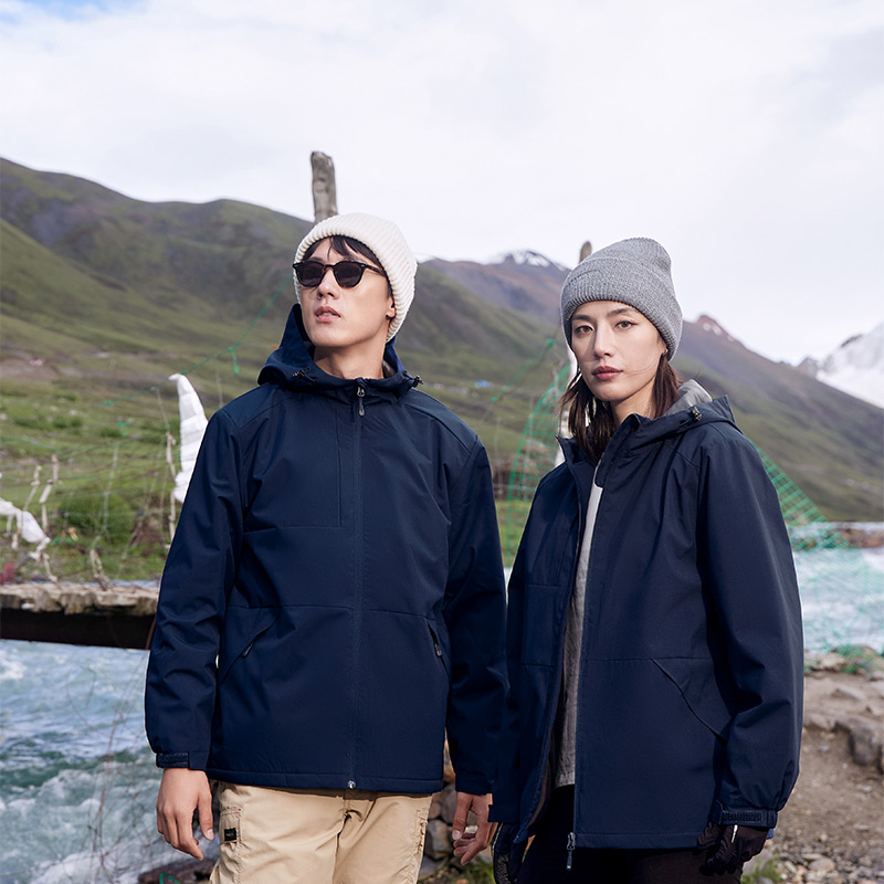 户外登山摇粒绒一体休闲运动冲锋衣情侣款S02-7701图4